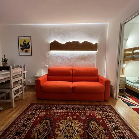 White House Apartment *